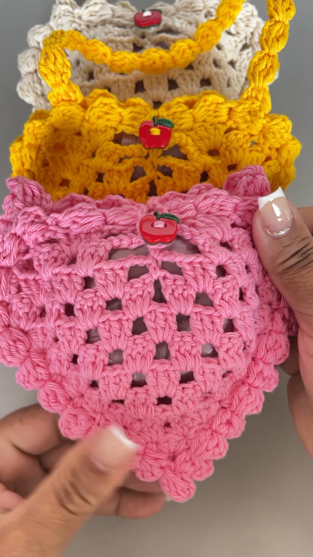 bolsinha-porta-sabonete-em-croch-silva-artes-croche-facebook