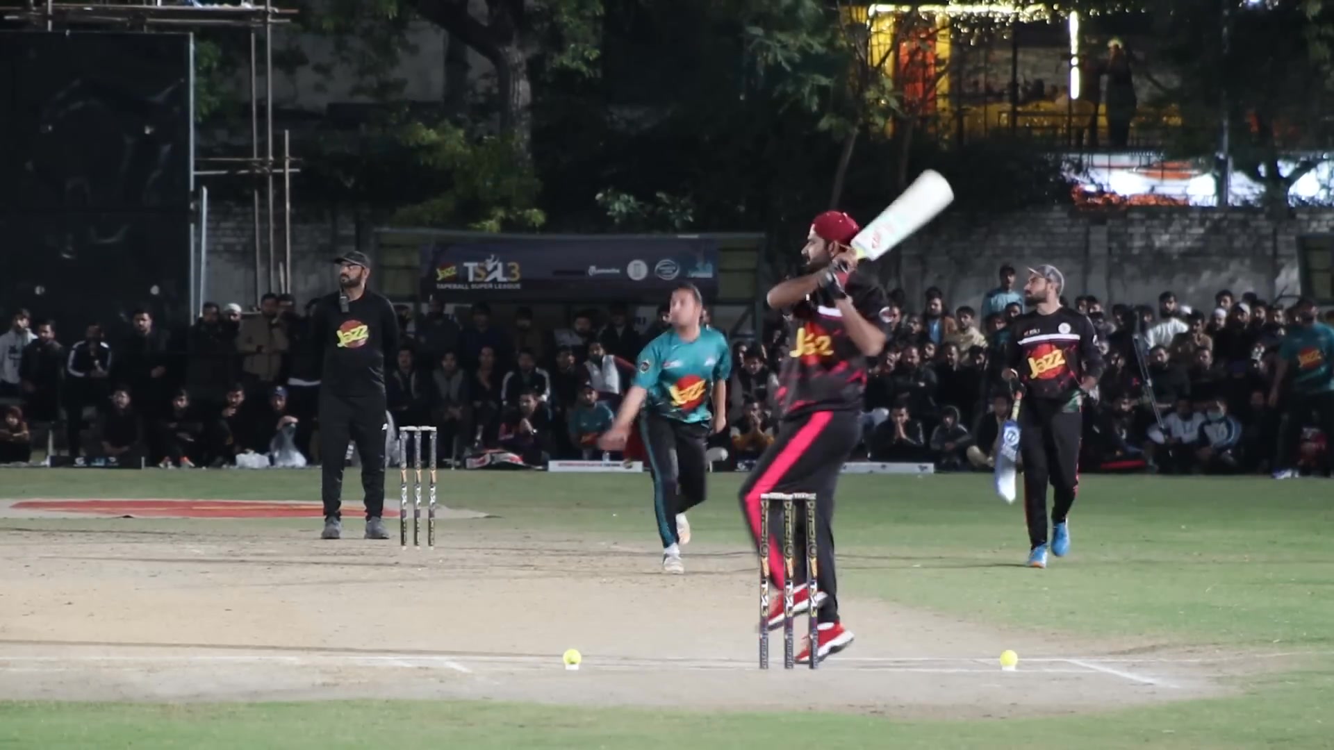 66 RUNS JUST 18 BALLS USAMA ALI SIALKOT VS TAHIRI PINDI BEST BOWLING ...