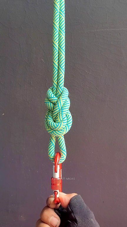 Would You Trust a String? I Trust the 8! 🧵🧗 #Knots #Outdoors #LifeHacks ...
