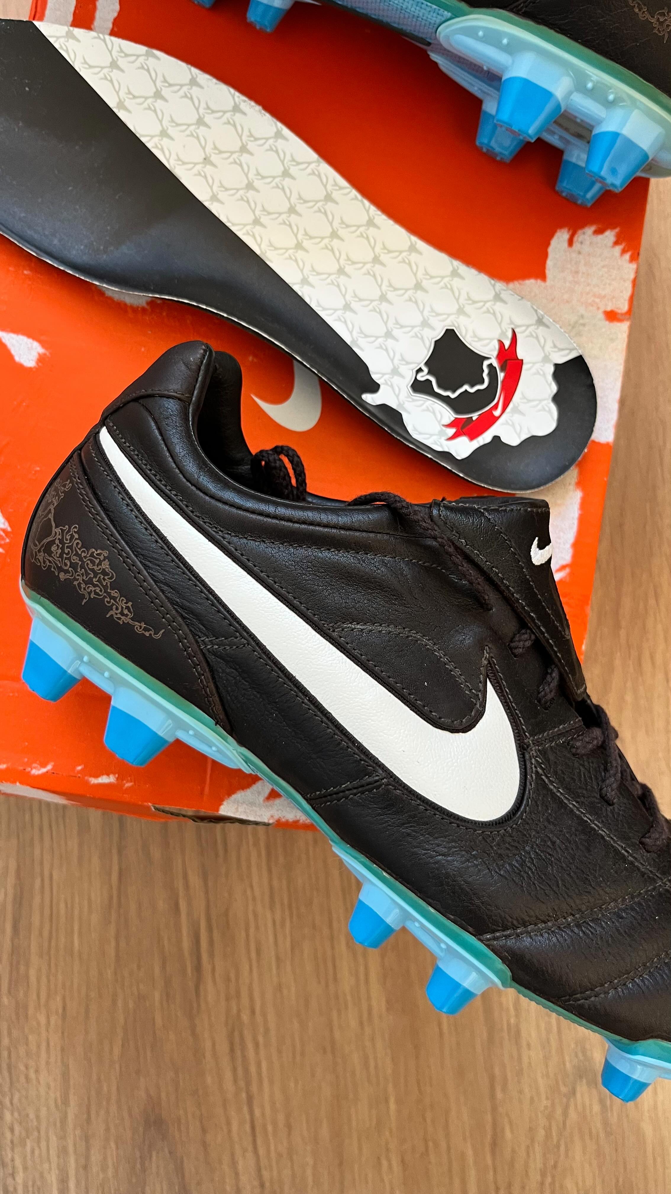 Remember this one? 🤩 Nike #Tiempo Legend II Euro 2008 🔥 is back