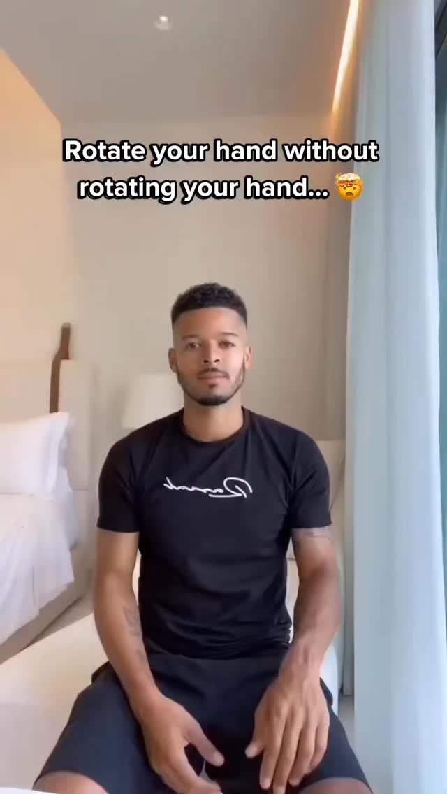Rotate your hand without rotating your hand 🤯 | Raiza Show | Facebook