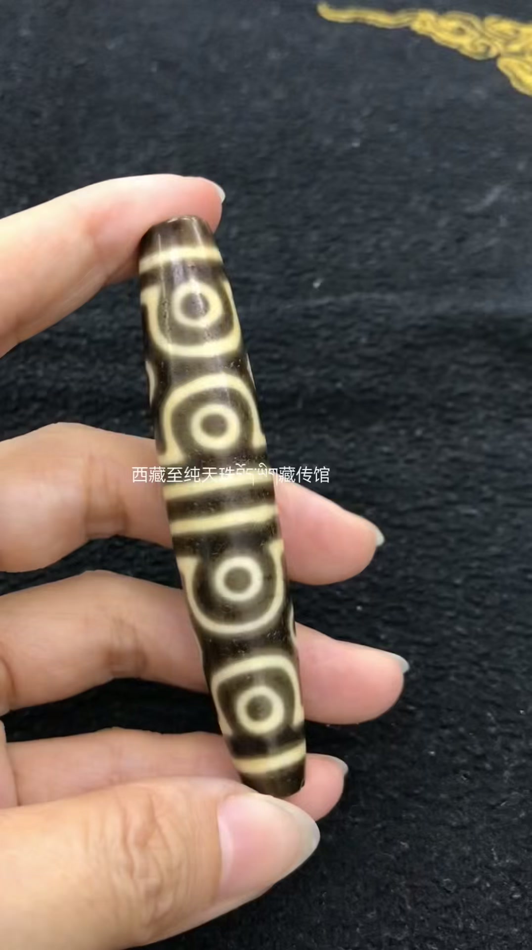 古法传承黑白福寿天珠黑白分明的色泽，这图腾的大尺寸也比较难得尺寸