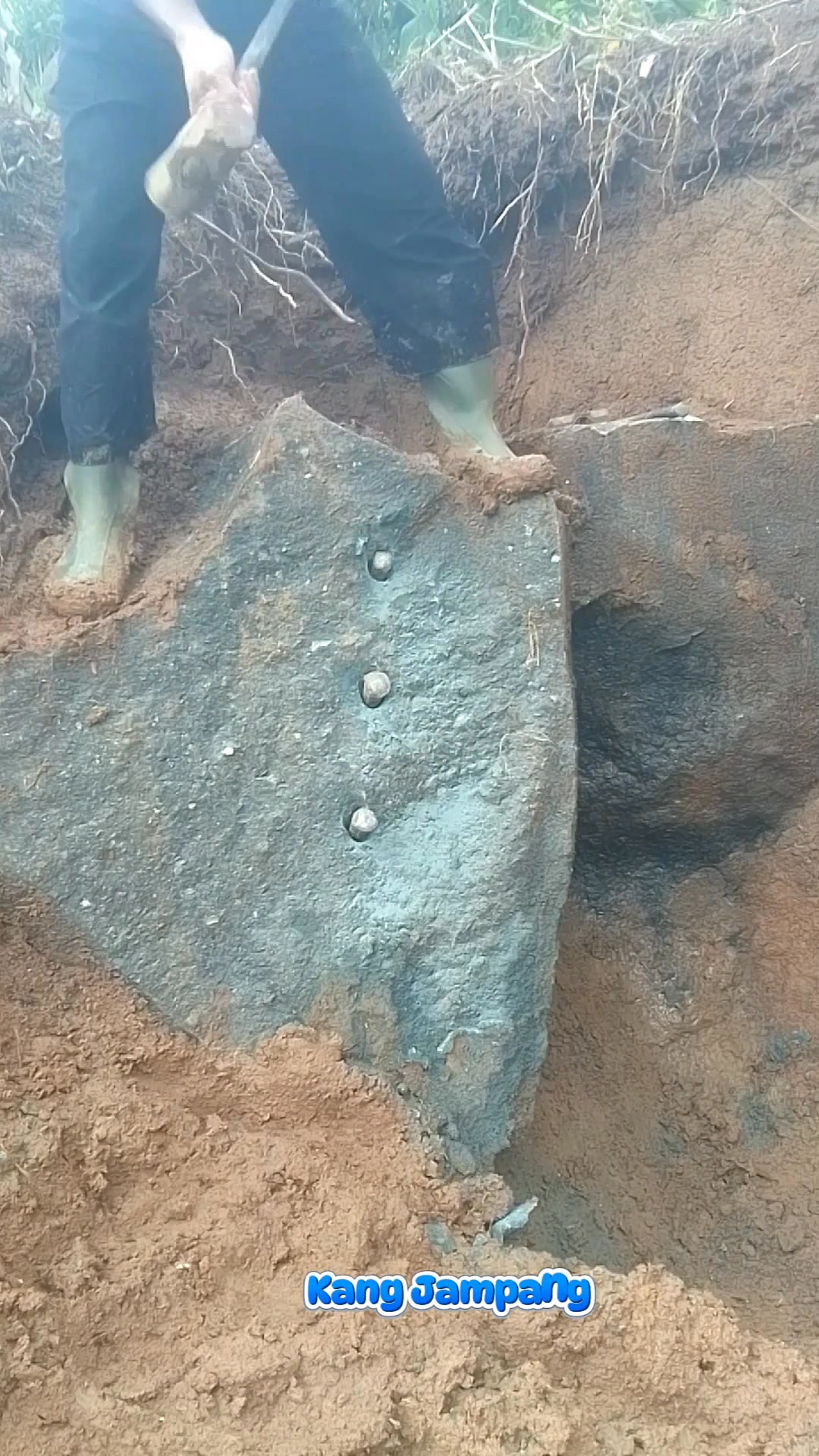 NATURAL STONE Techniques for dismantling rocks in gaps, With Three ...