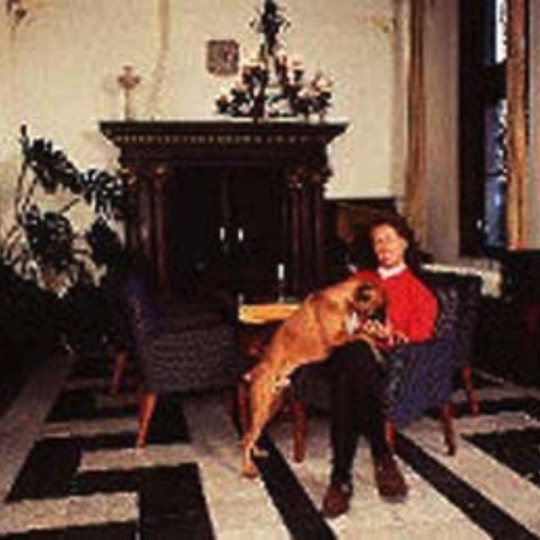 Let's enjoy these adorable moments with Andre Rieu and his cute dogs! 🐶 ...