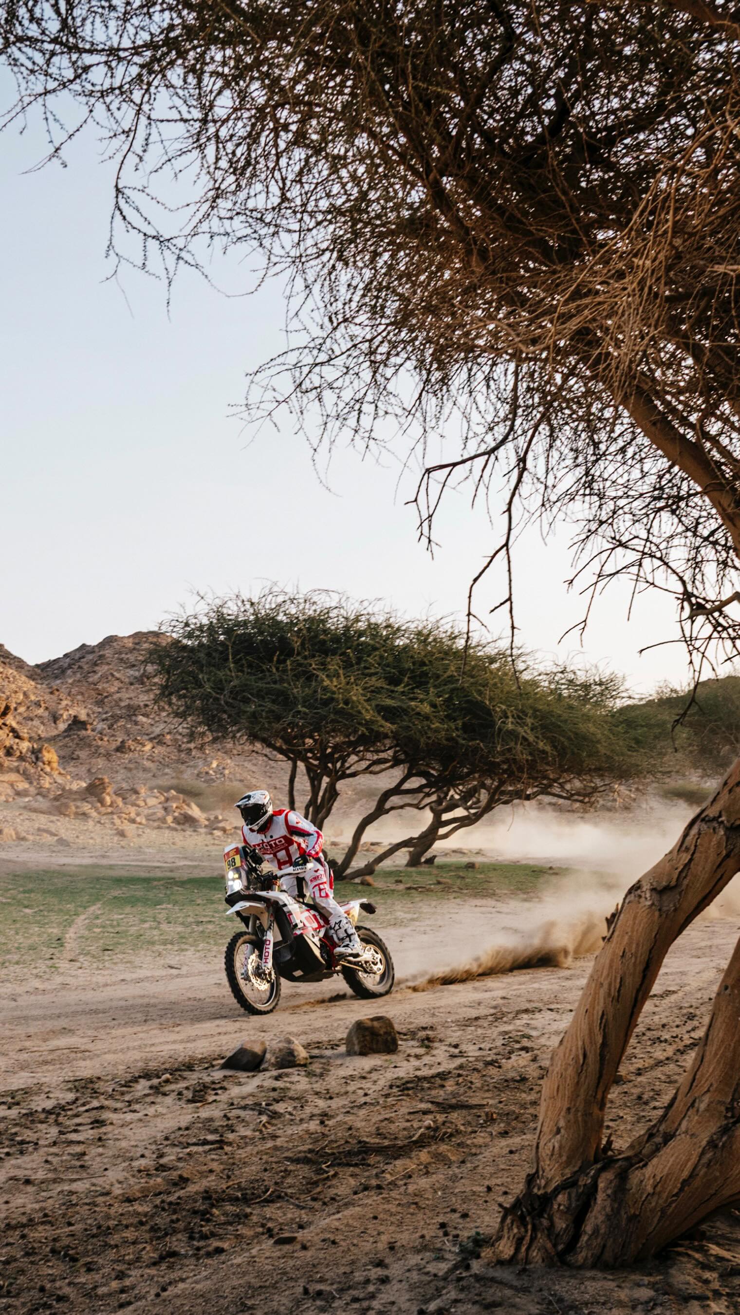 Behind the scenes before the special stage 🇸🇦 Just hanging out with the ...