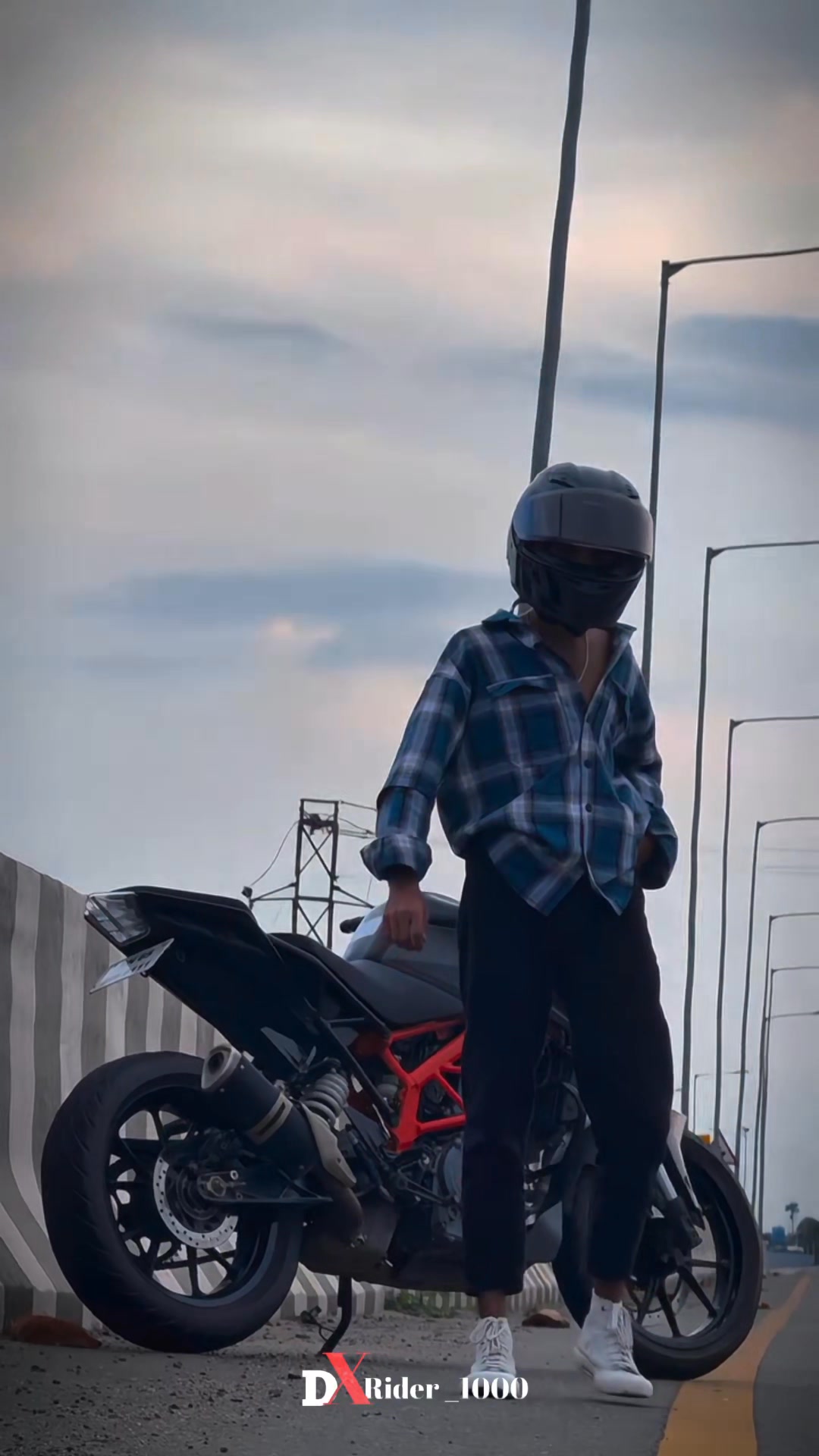 Wait For End ! 😎 . . Duke 390💥Visit My Profile 💚 #ridervideo #rider # ...