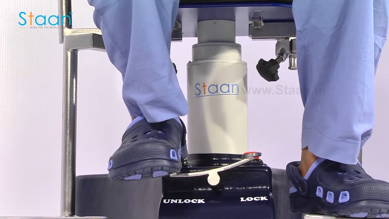 Electrical Surgeon's Chair | Throne I - Motorized Chair | STAAN
