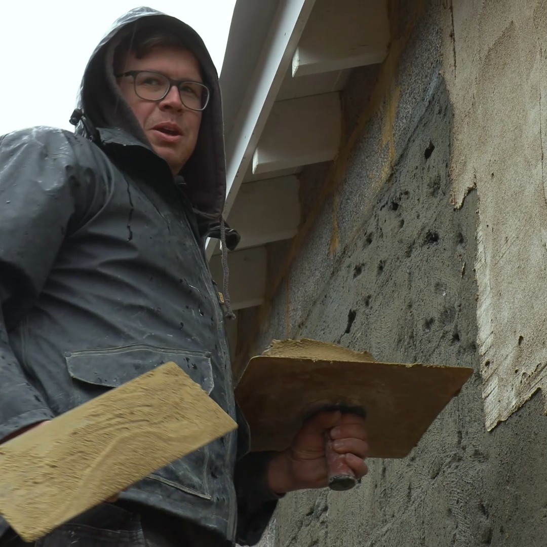 James and Roger take a look at rendering over blockwork and what's ...