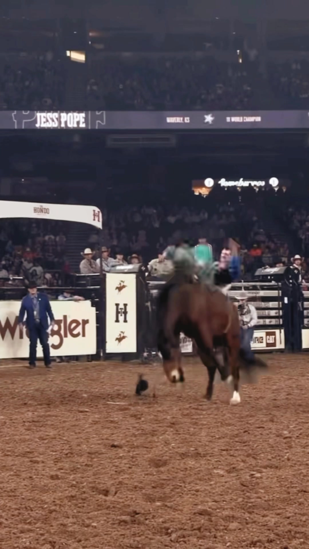 Victory at The Hondo Rodeo has Jess Pope dialed in for Vegas!🎰Who’s ...