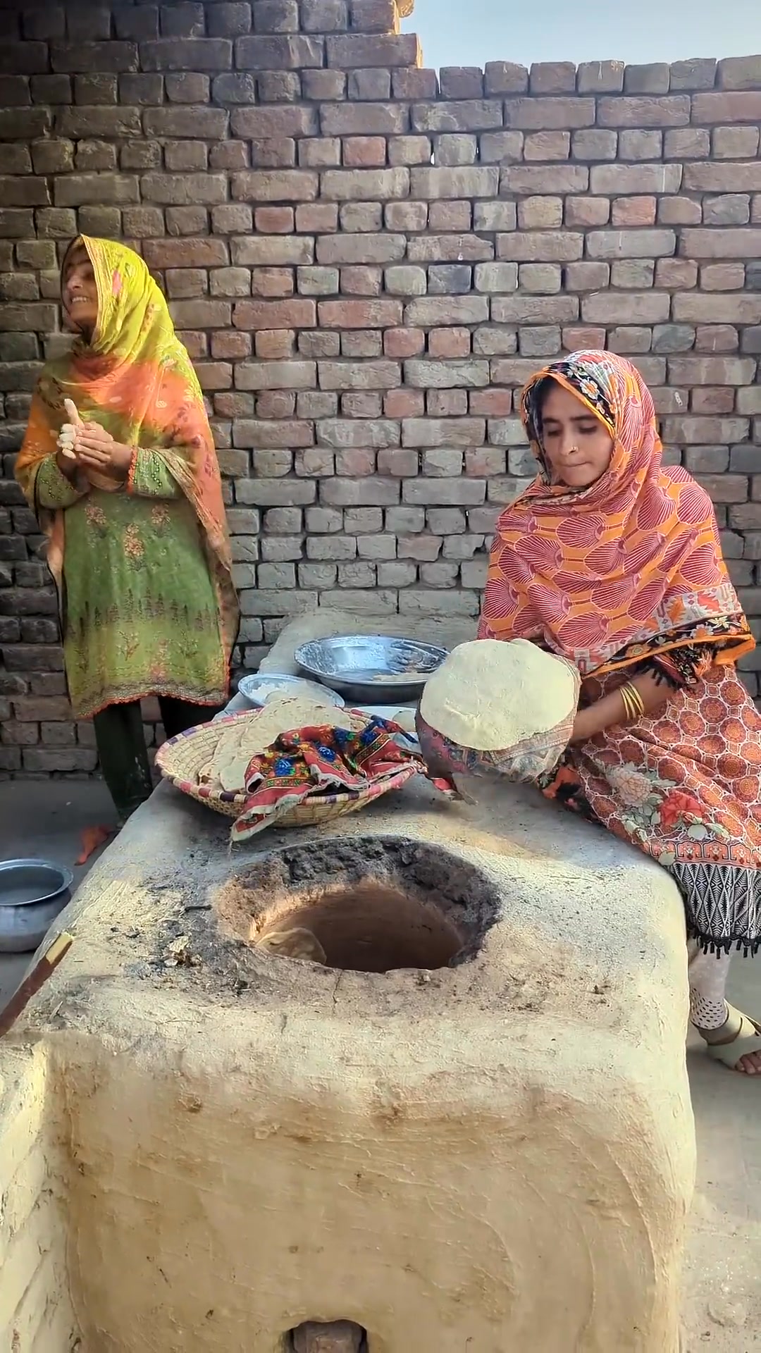 Making A Tandoori Roti #short #shorts #shortbeta | Kosar Irfan Short ...