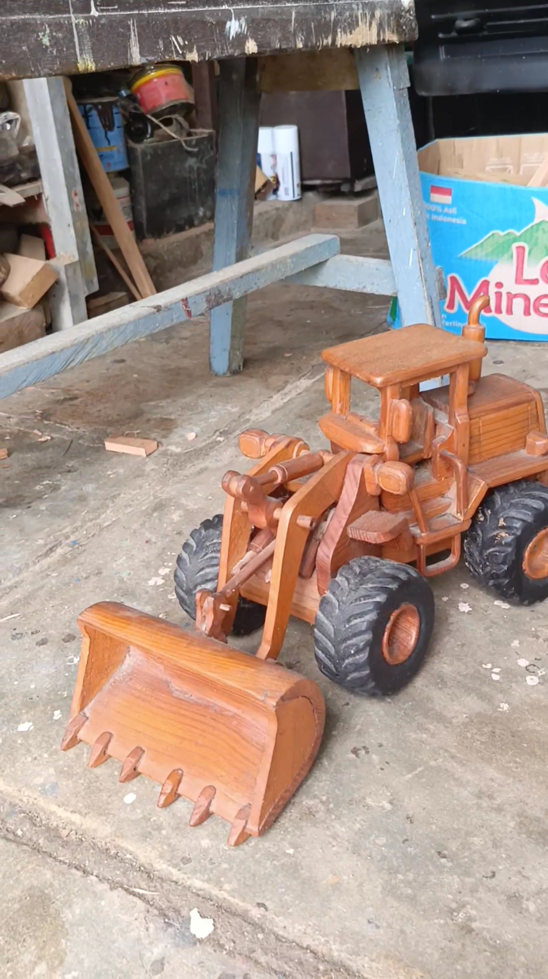 Mainan kayu #miniatur #woodworking #tukangkayu #fbpro #carpenter #art ...