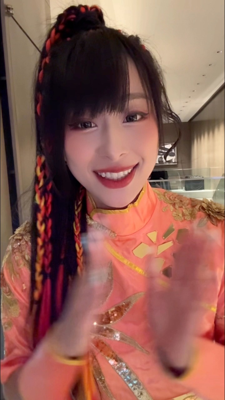 大家還記得這段《 #獅鼓鬥 》 嗎～ 小彩獅真的可愛到不行～ 每一次在不同的舞台上呈現這段演出都有不同的心境 配合上滿滿的內心戲！只能說是一大 ...