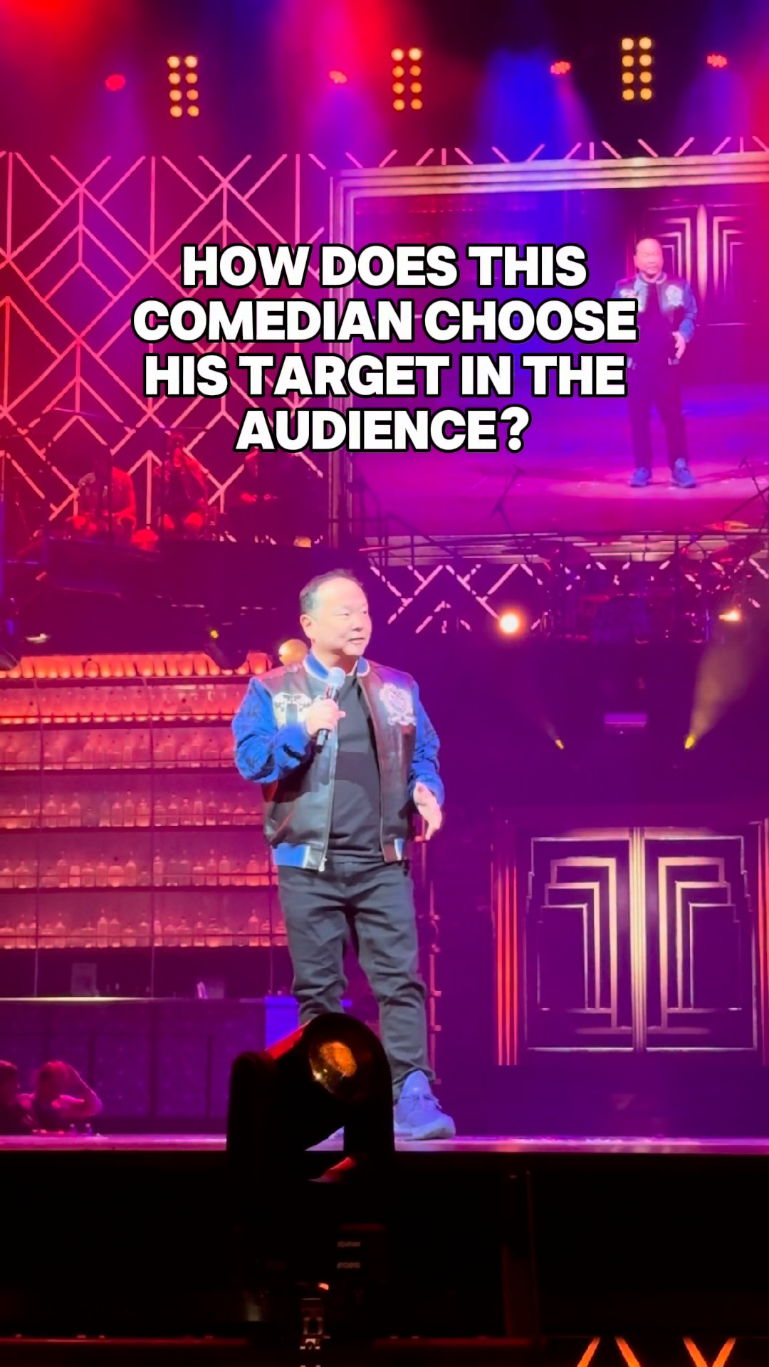 how does this comedian choose his target in the audience? 🎪 Mad Apple ...