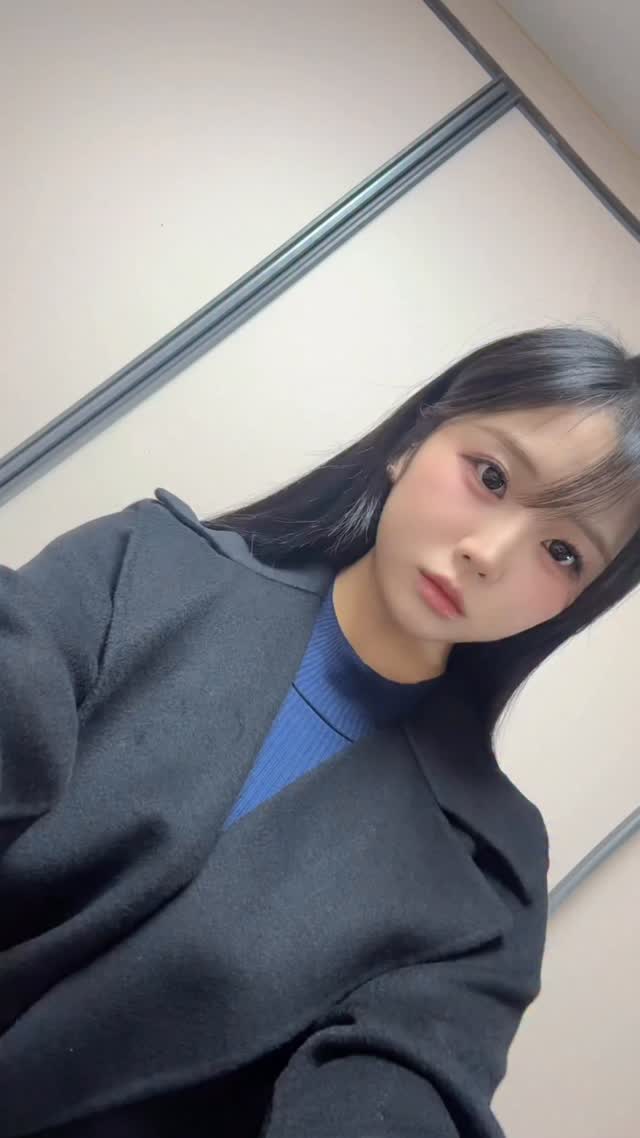 포즈를 브이밖에 못하는 사람 #04년생 #koreangirl #겨울코디 | 구선우