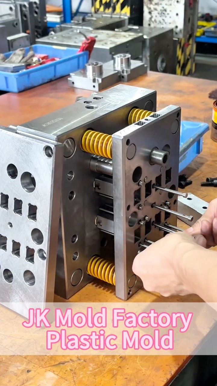 Immersive viewing of the plastic mold making process.#moldfactory # ...
