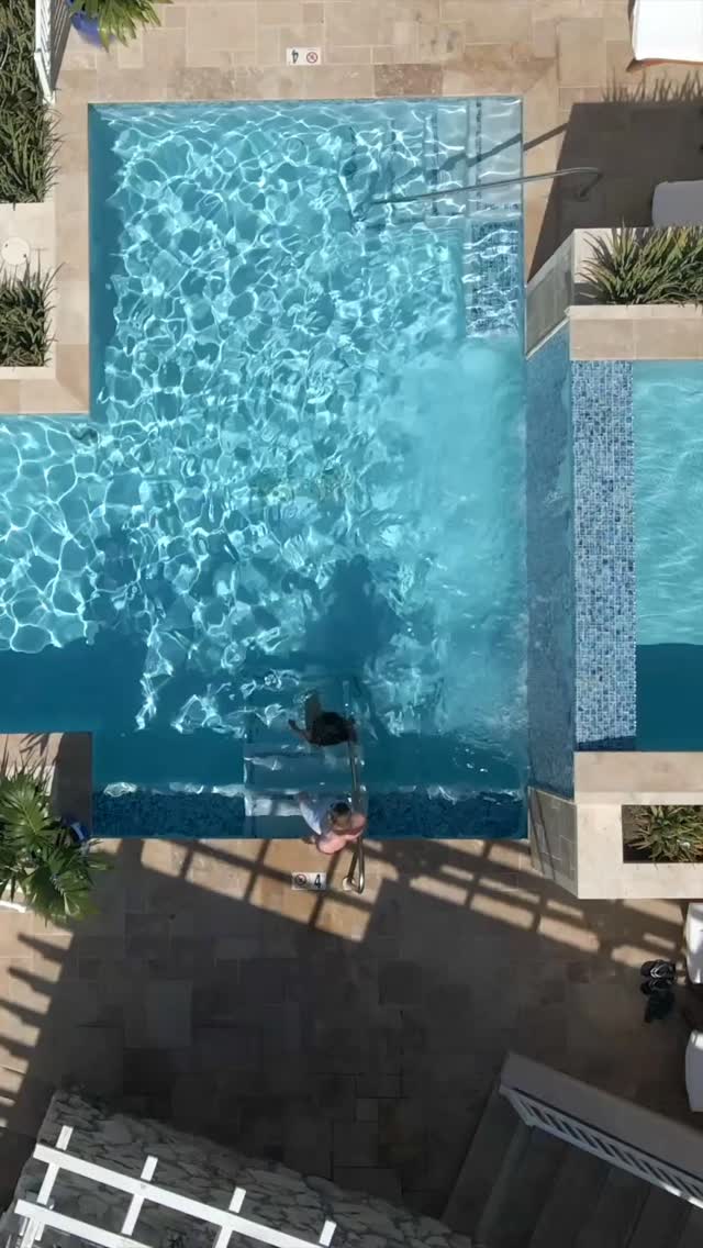 Three-tier infinity pool ️ Cocktail service ️ 5-star luxury ️ Welcome ...