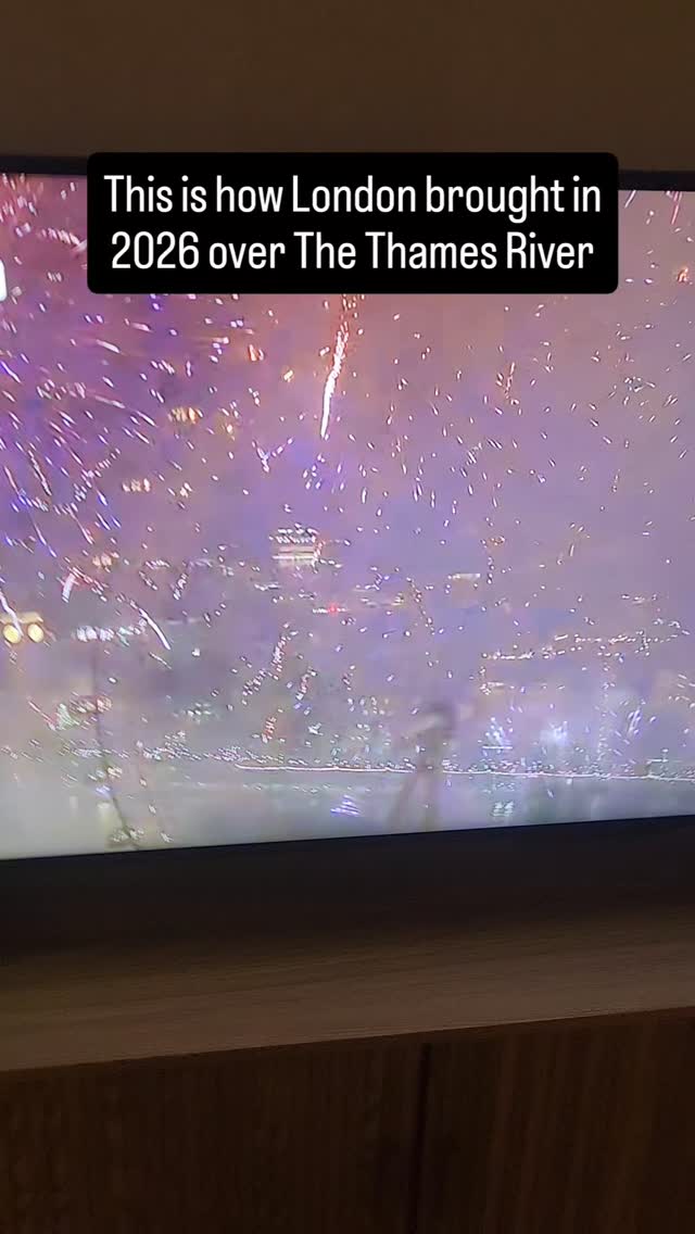 Curated visual reference: Picture Idea: Watching The London New Year S Eve Fireworks Over The