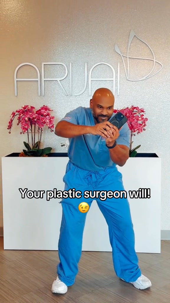 If your man won’t post you… Your cosmetic surgeon will 📸💉 And tag you ...