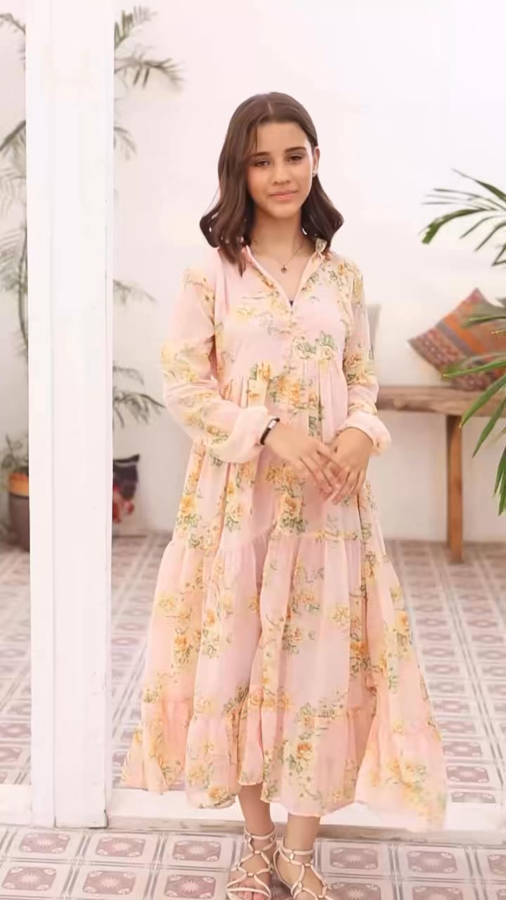 al janat mall ladies dresses Pretty for pretty little babies! From playful prints to cozy winter wear, our kids' collection is packed with cuteness and comfort. Perfect for every little adventure. shop now at www.aljanat.com.pk or old stripe