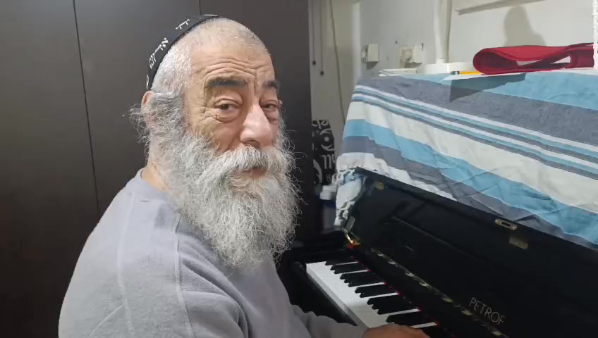 מלך הגרוב הישראלי חוזר במופע להקה חדש! אריאל זילבר, האיש והפסנתר, חובר ...
