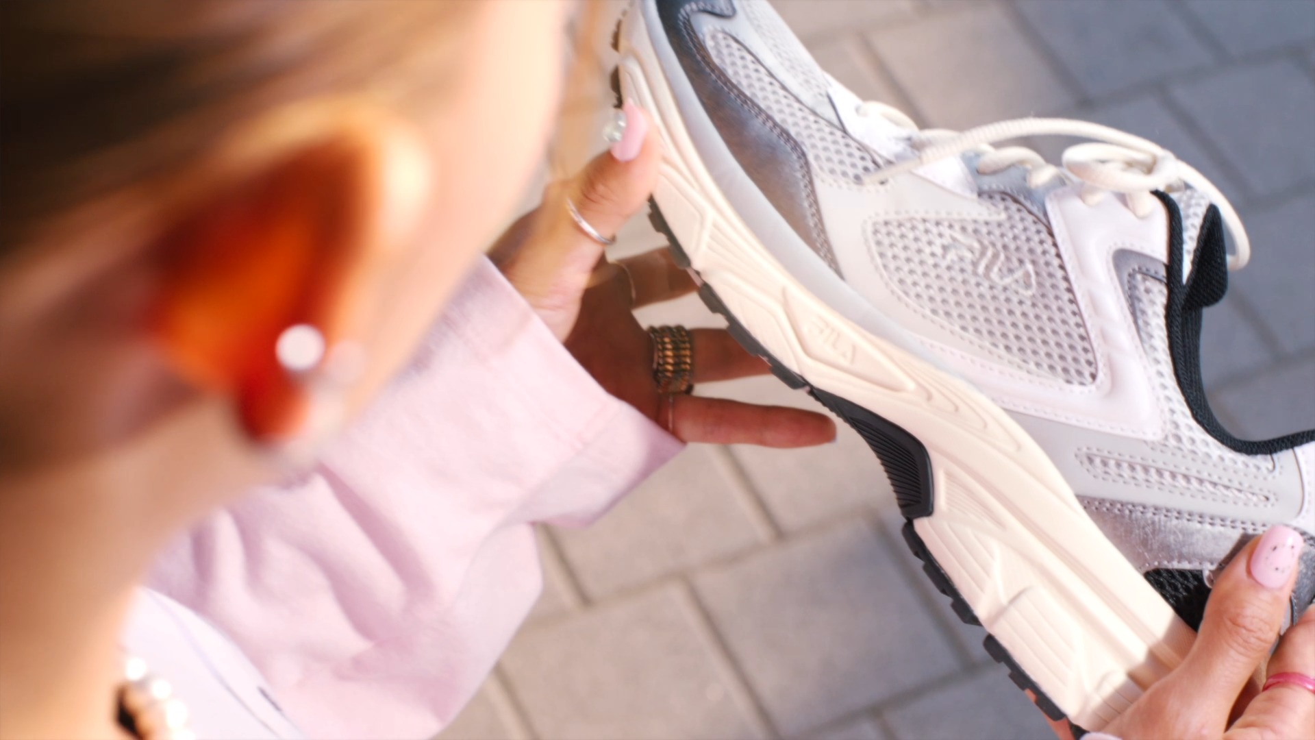 【#FILA #第2件再9折】 ABC-MART致力於持續打造嶄新多元的潮流概念，本季獨家發售 FILA 全新 DECYPHER 24復古運動 ...