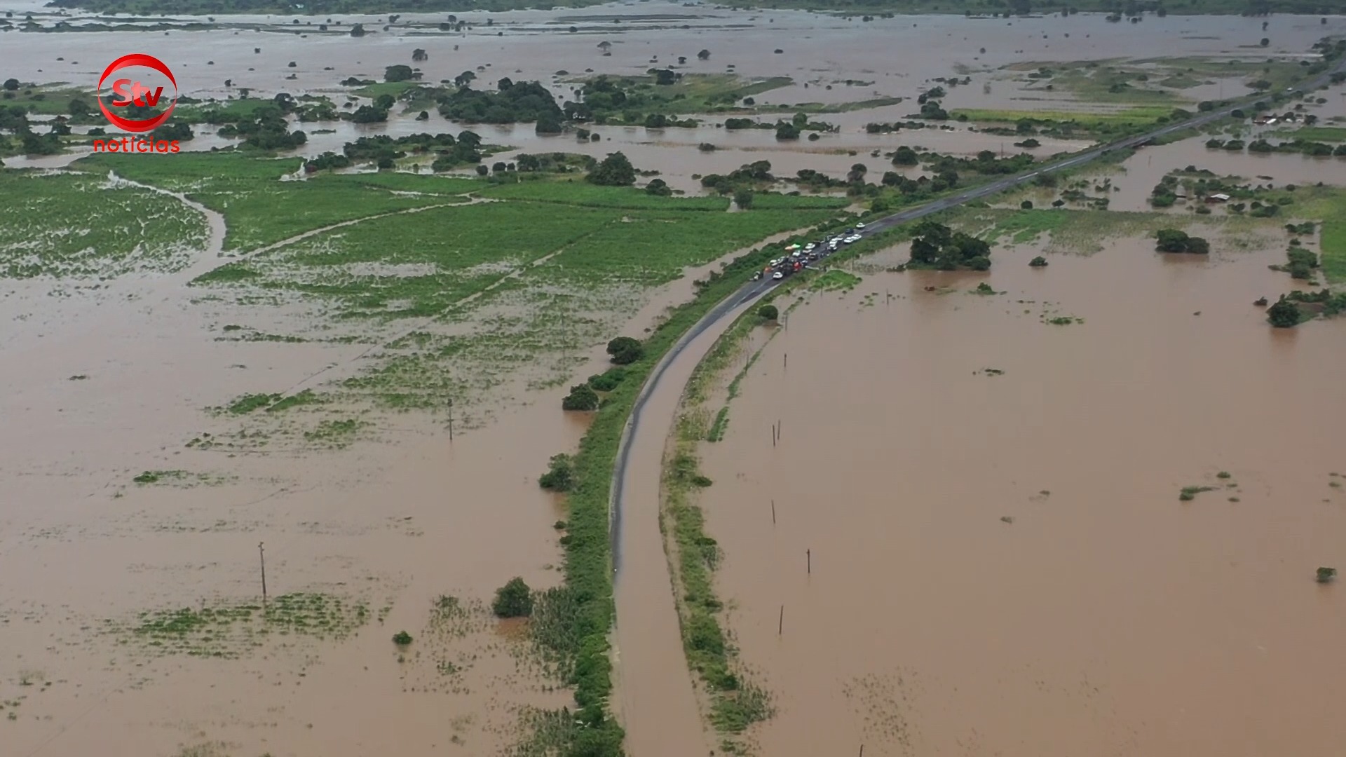 A vila de Xinavane está isolada e há milhares de pessoas sitiadas. A ...