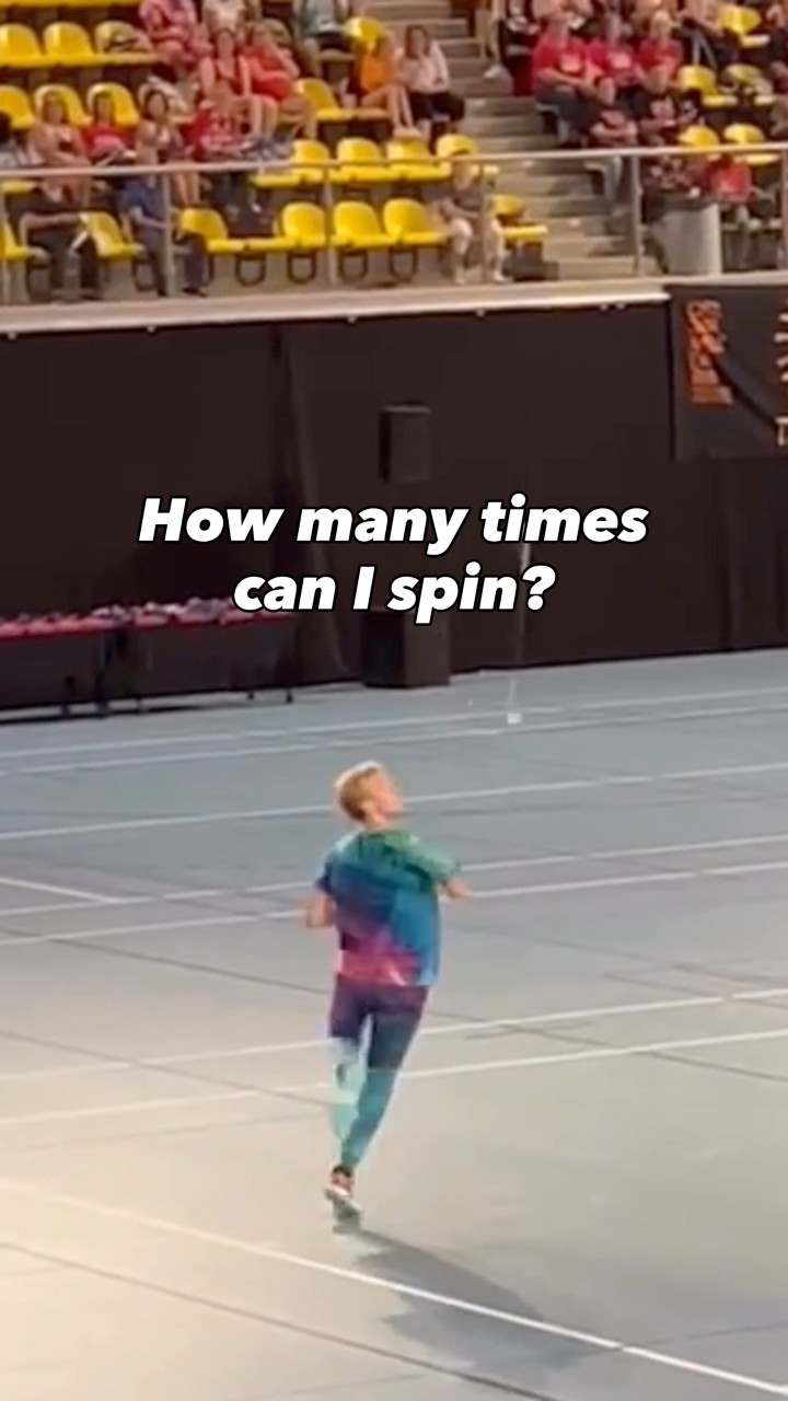 How many times can I spin?🌪️🕺🏻 #batontwirling #acrodance #circus # ...