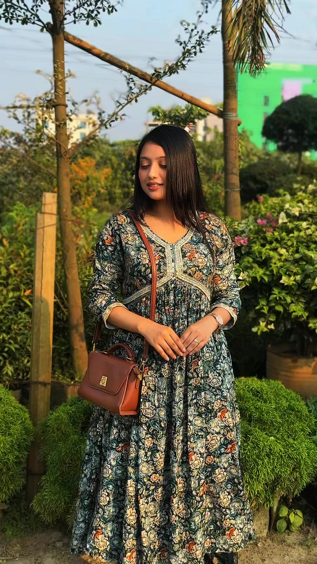ফুলের দুনিয়া 🤩 #tamarashid #trending #fyp #viral #outfit | Tama Rashid
