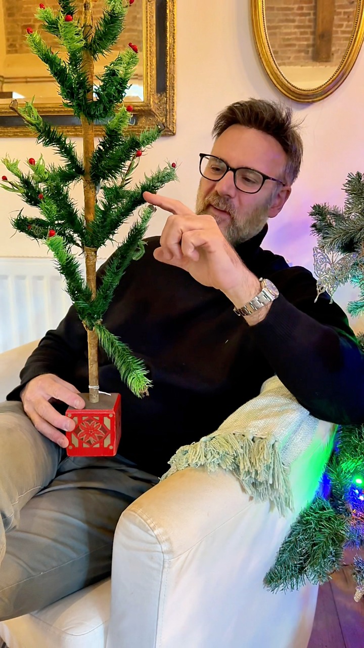 1930s Christmas Tree Holder ❤️
