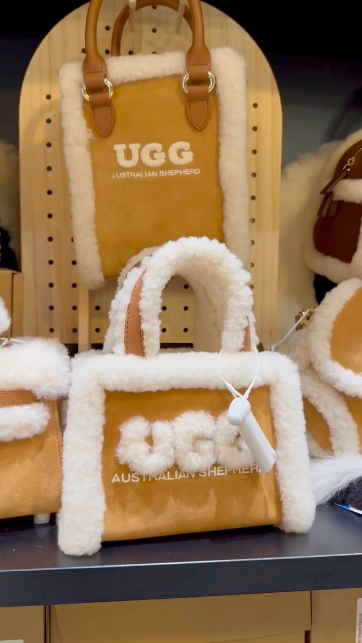 A customer favourite for a reason 👜✨ The UGG Australian Shepherd