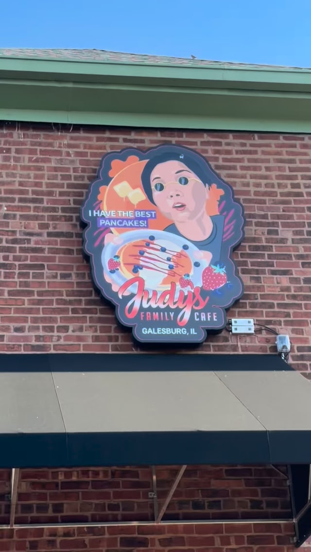 JUDY　フードコート Trying the world famous JUDY'S KITCHEN in Galesburg IL! Not only