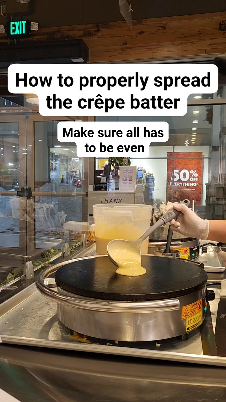 How to properly spread the Crêpes batter like A pro | Bonjour Crêpes ...