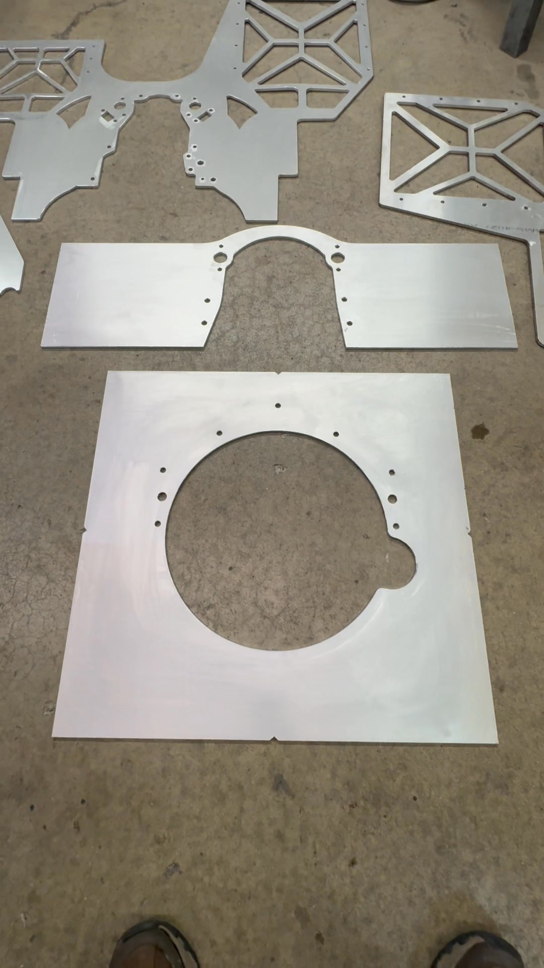 Racing or pulling we have engine plates for just about anything. If you ...