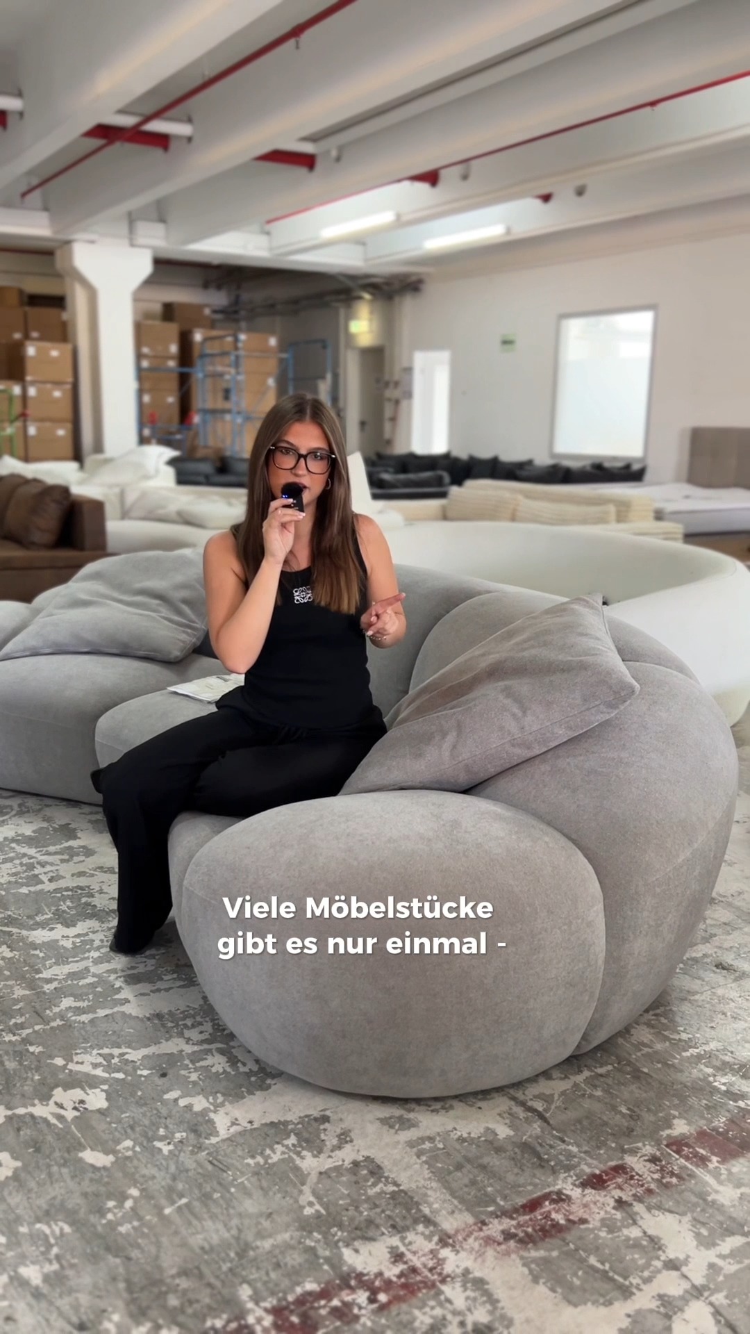 Morgen ist es endlich so weit. ☀️, Der DELIFE Design Summer wartet auf euch – mit über 6.000 m² Design, rund 1.000 Neuheiten, Foodtrucks, Cocktails, DJs, Kids Area, Summer Vibes und vielen weiteren