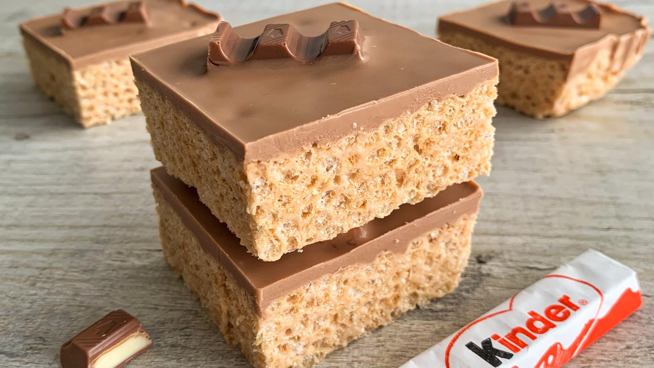 4-Ingredient Kinder Rice Krispie Bars 😍 If you love Kinder chocolate ...