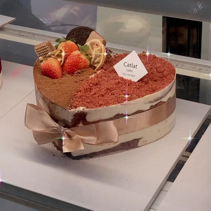 Bánh mix tiramisu và red velvet. Hai vị best seller trong cùng một ...