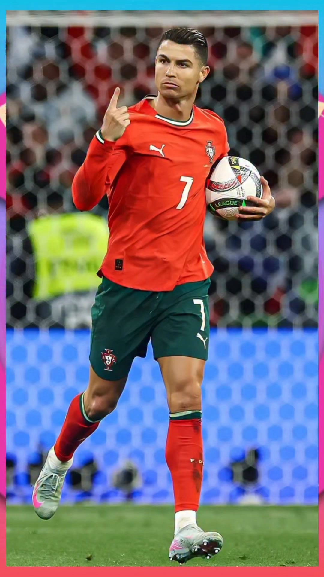 🎙️Selon l’IFFHS Cristiano Ronaldo a fait ça pendant 3 decencies Pa ...