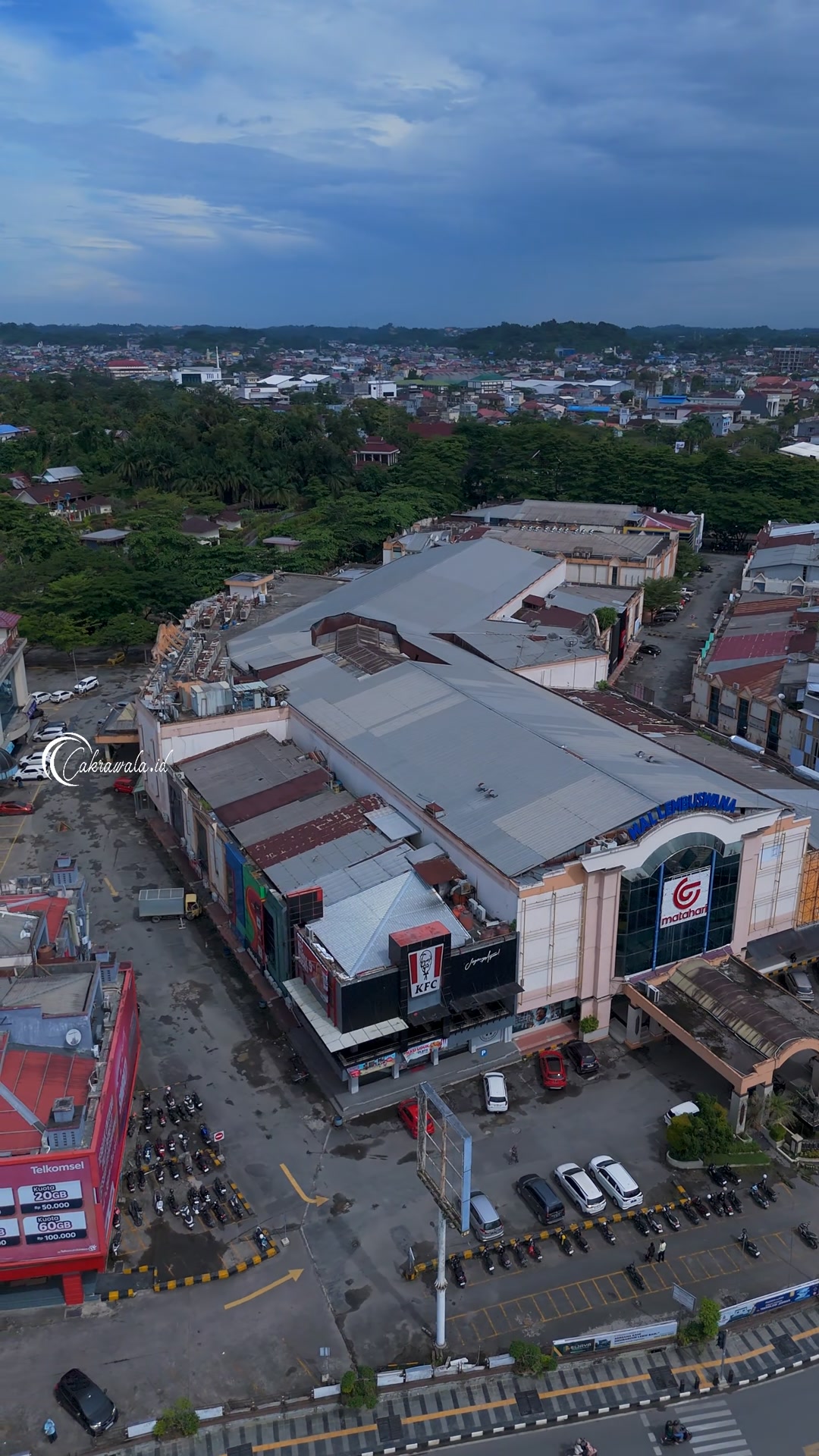 Ramai mana dulu atau sekarang guys mall lembuswana versi kalian ...