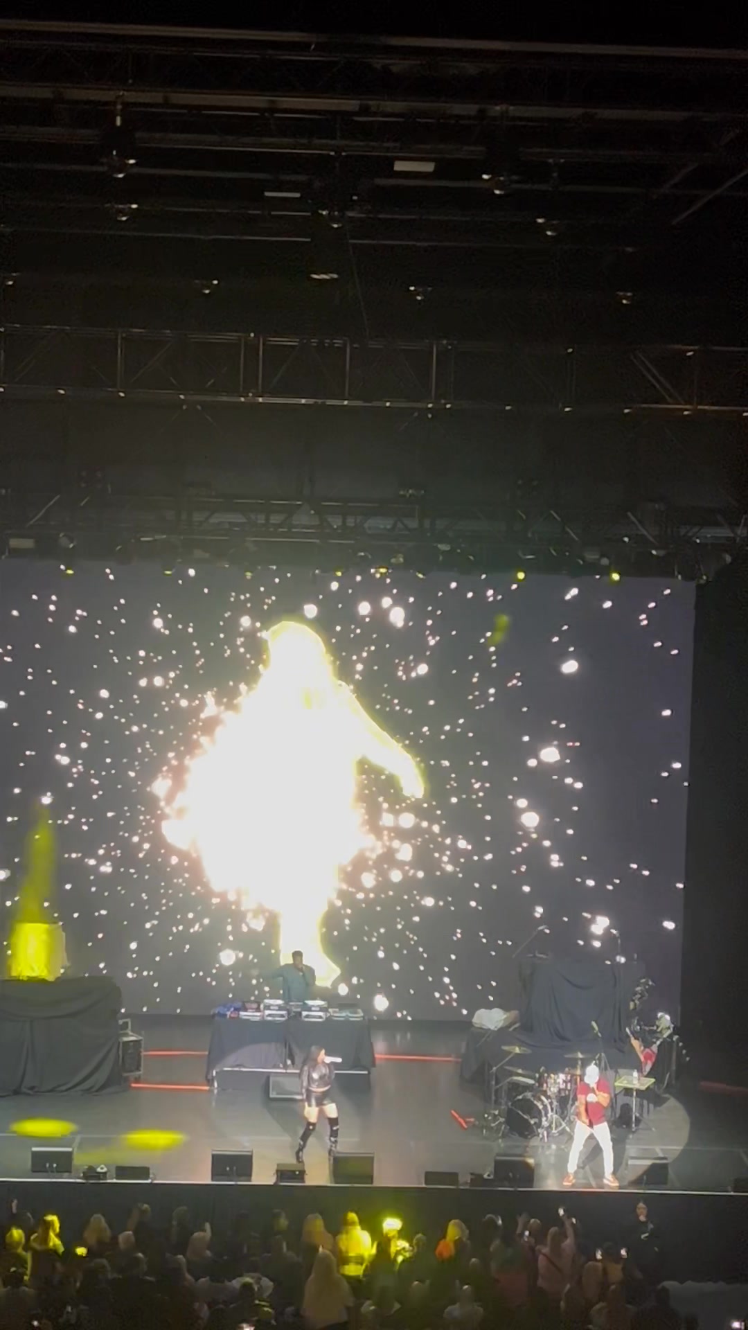 I love the 90's concert-C&C Music Factory “Gonna Make You Sweat