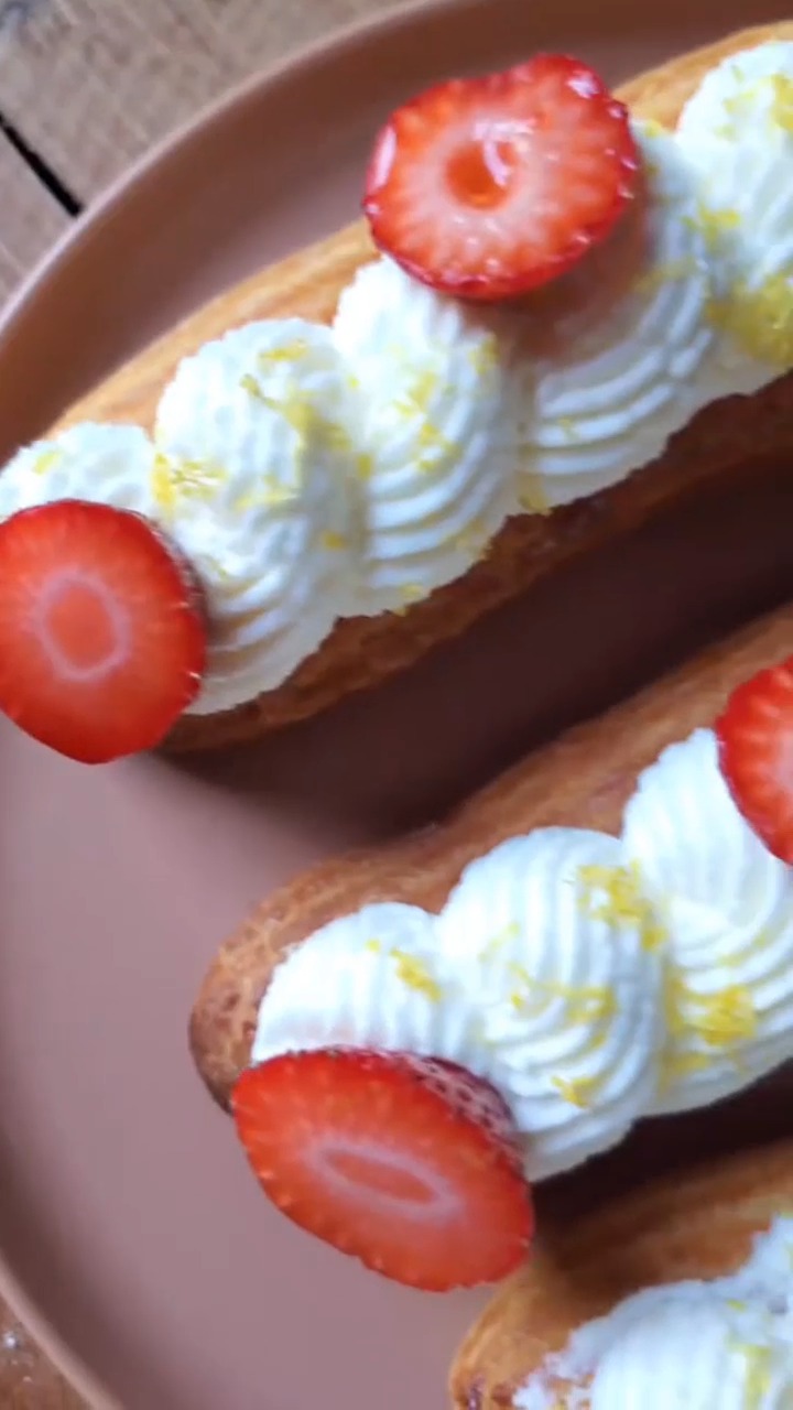 Strawberry cheesecake eclairs 🍓 Full recipe on comment 👉 | Love to Life ...