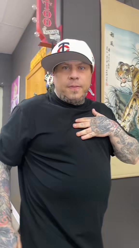Dm if u looking to become a tattoo artist . #viralvideo #trending # ...