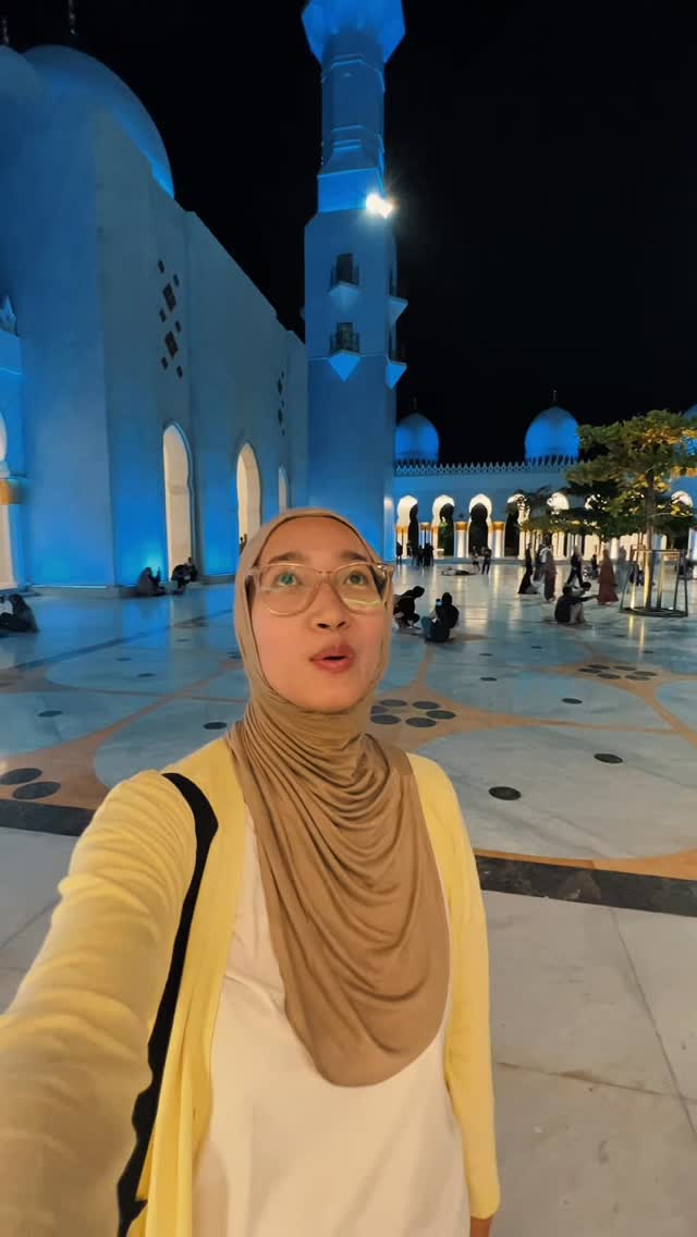 In Solo, Central Java — the Masjid Raya Sheikh Zayed Solo stands as a ...