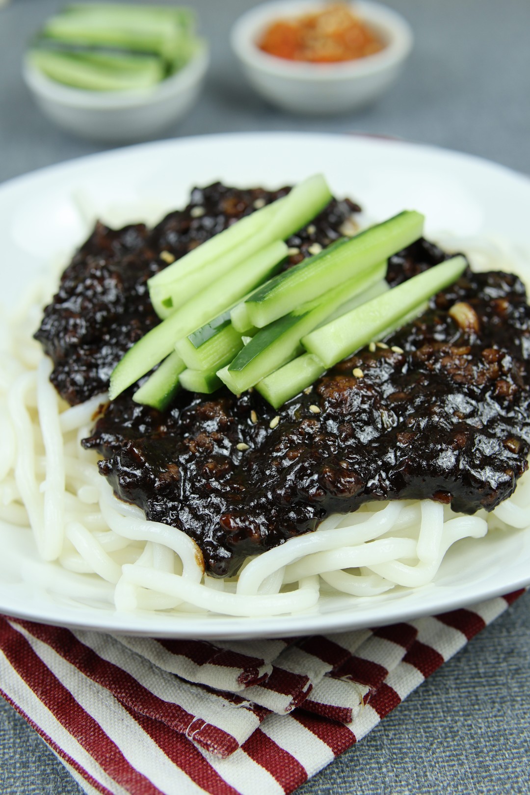 Noodles with black bean sauce | noodle, sauce, black turtle bean ...