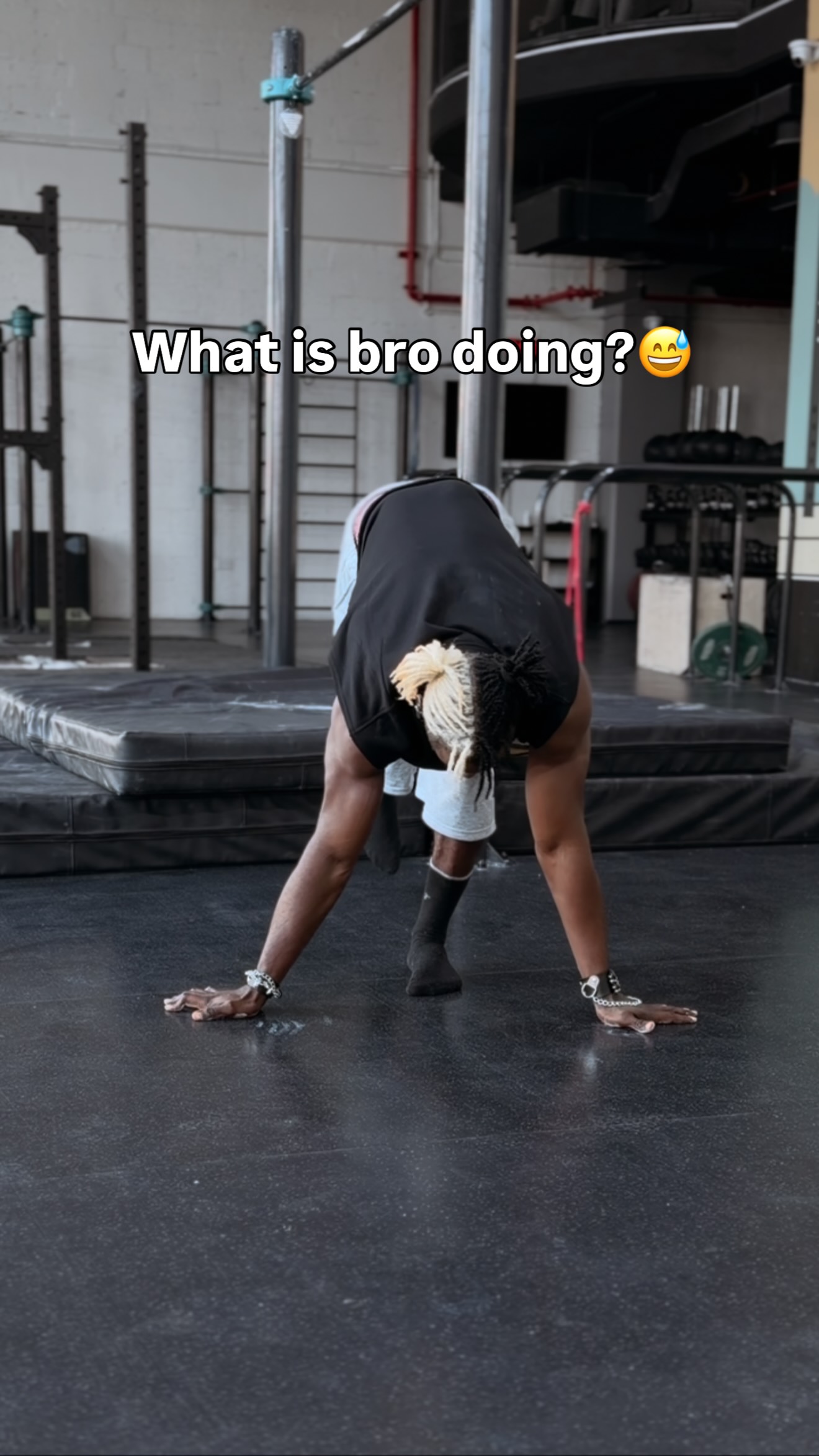 Bro is playing . . #calisthenics | Saheed Oseni | Facebook