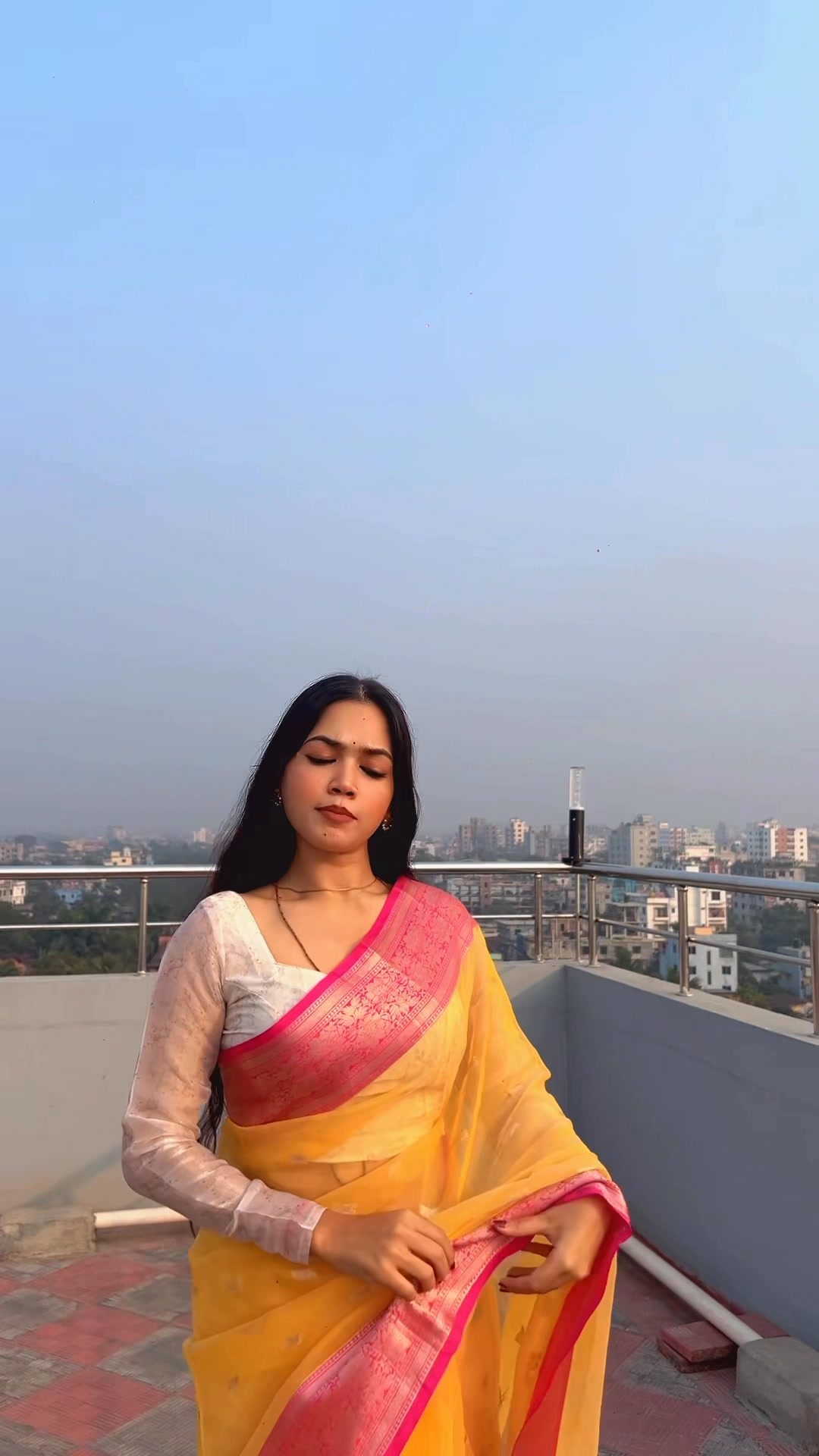 La la la | Radhika Ritu | Facebook