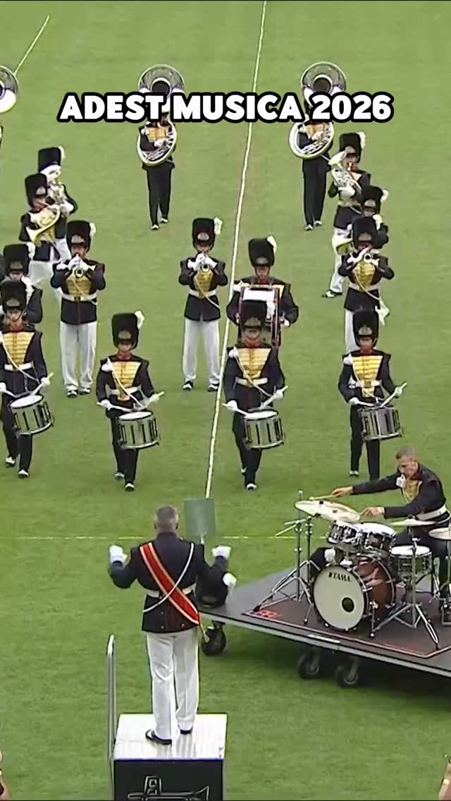 WAVES - Adest Musica Nieuwe Show 2026🎺 Laat je meevoeren op de golven ...