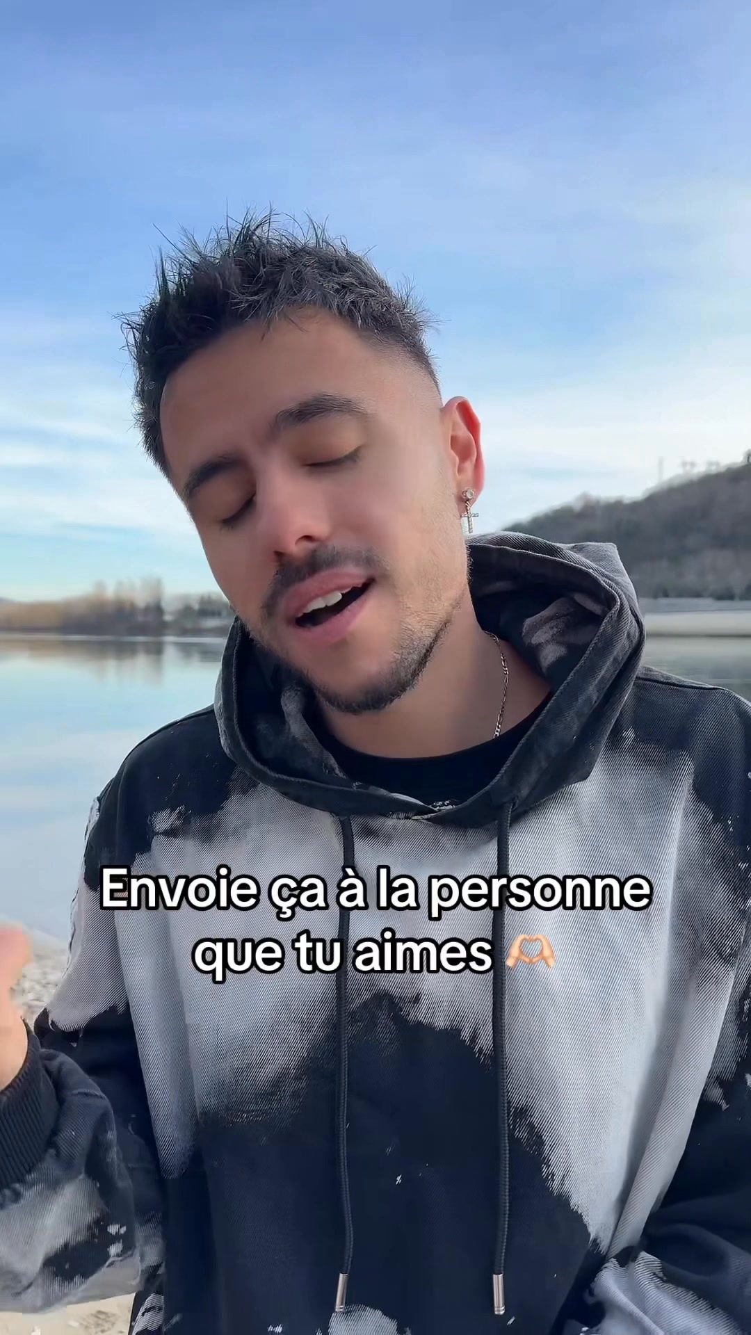 Est-ce que tu as entendu mon album il s’appelle « avant de partir ...