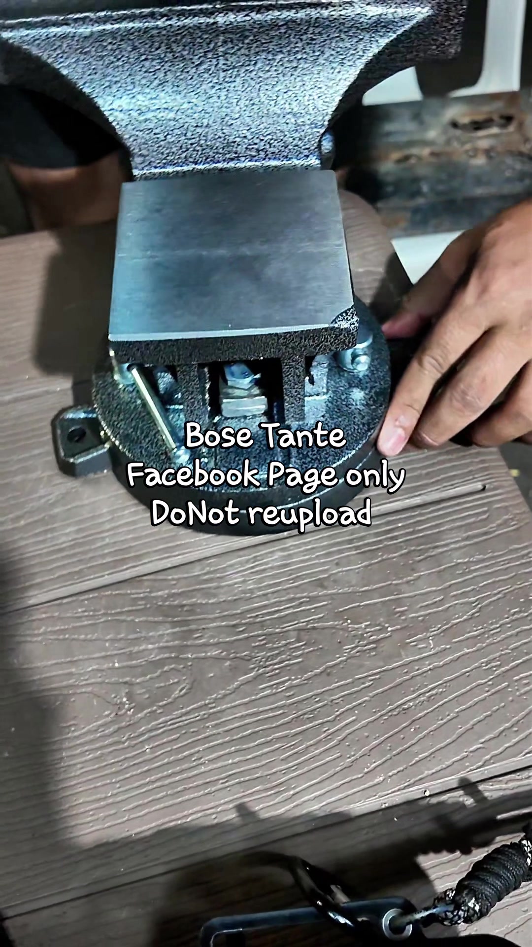 Heavy Dutv Bench Vise With Anvil 360° Rotating Cast Iron Bench Vise ...