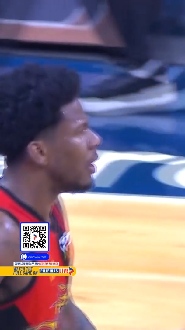 RIGHT ON TIME ⏱️ Cjay Perez slipped in a layup before the buzzer to ...