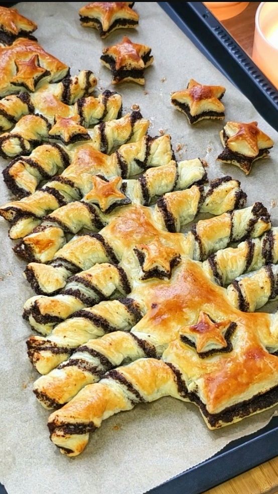 ⬇️ 🇩🇪 Rezept / 🇬🇧 recipe ⬇️ Mohn-Weihnachtsbaum Zutaten: • 1 Packung ...